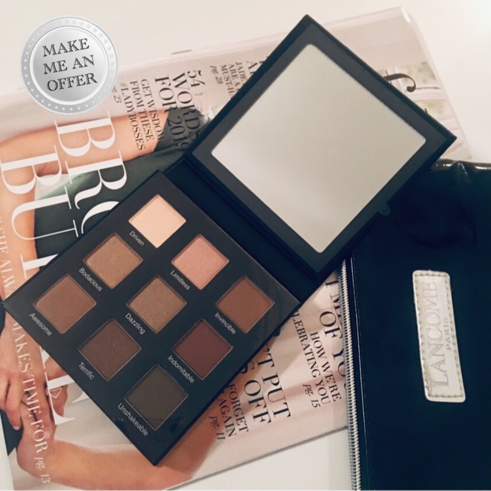 NWOT RealHer Play Book Shadow Palette